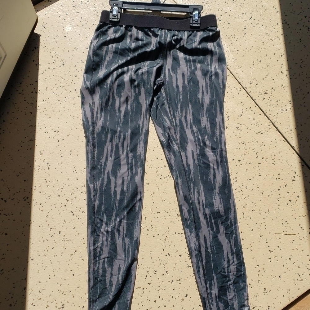 𝅺SOFFE dri low rise leggings women's size small black gray excellent condition